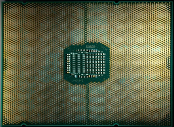 AMD撕裂者垄断的局面终于被打破！曝intel推出新产品线应对